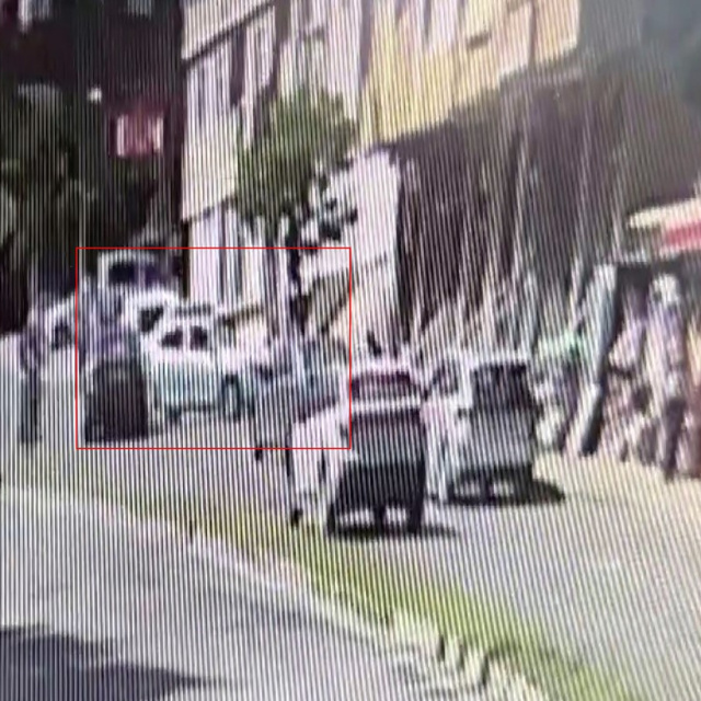 Ehliyetsiz sürücü durağa daldı! 1 ağır yaralı var!