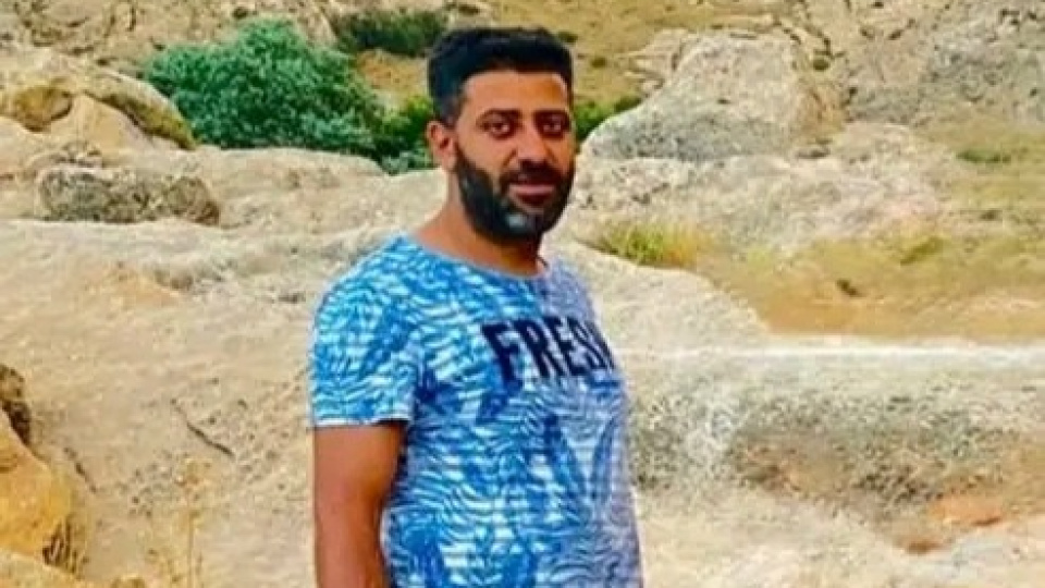 Kepçenin altında kaldılar: 1 ölü