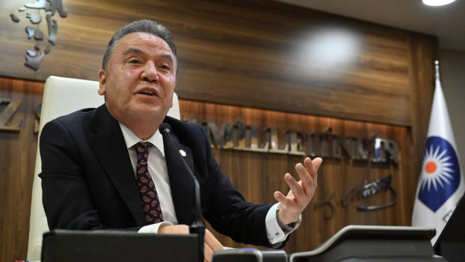 Böcek'in kuaförü para sakladı iddiası