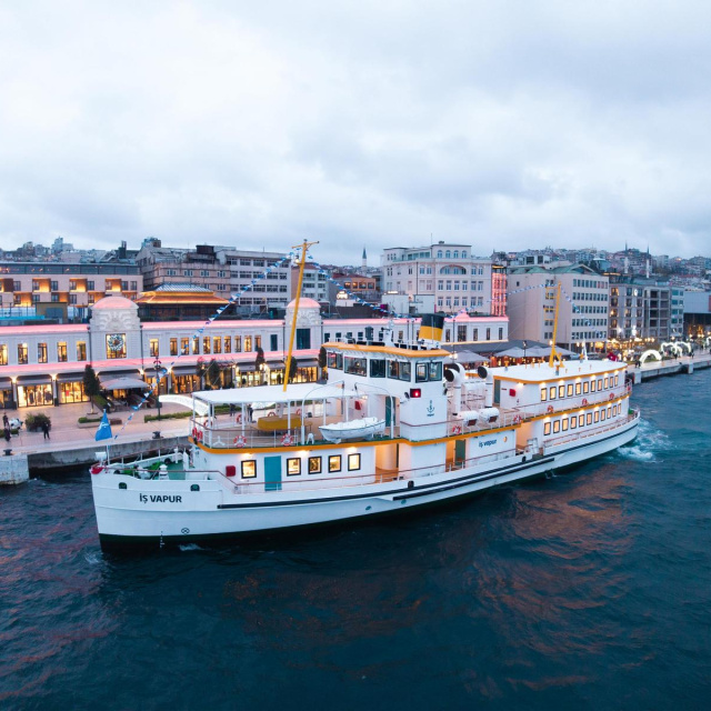 İş Vapur'da sanat dolu Haziran