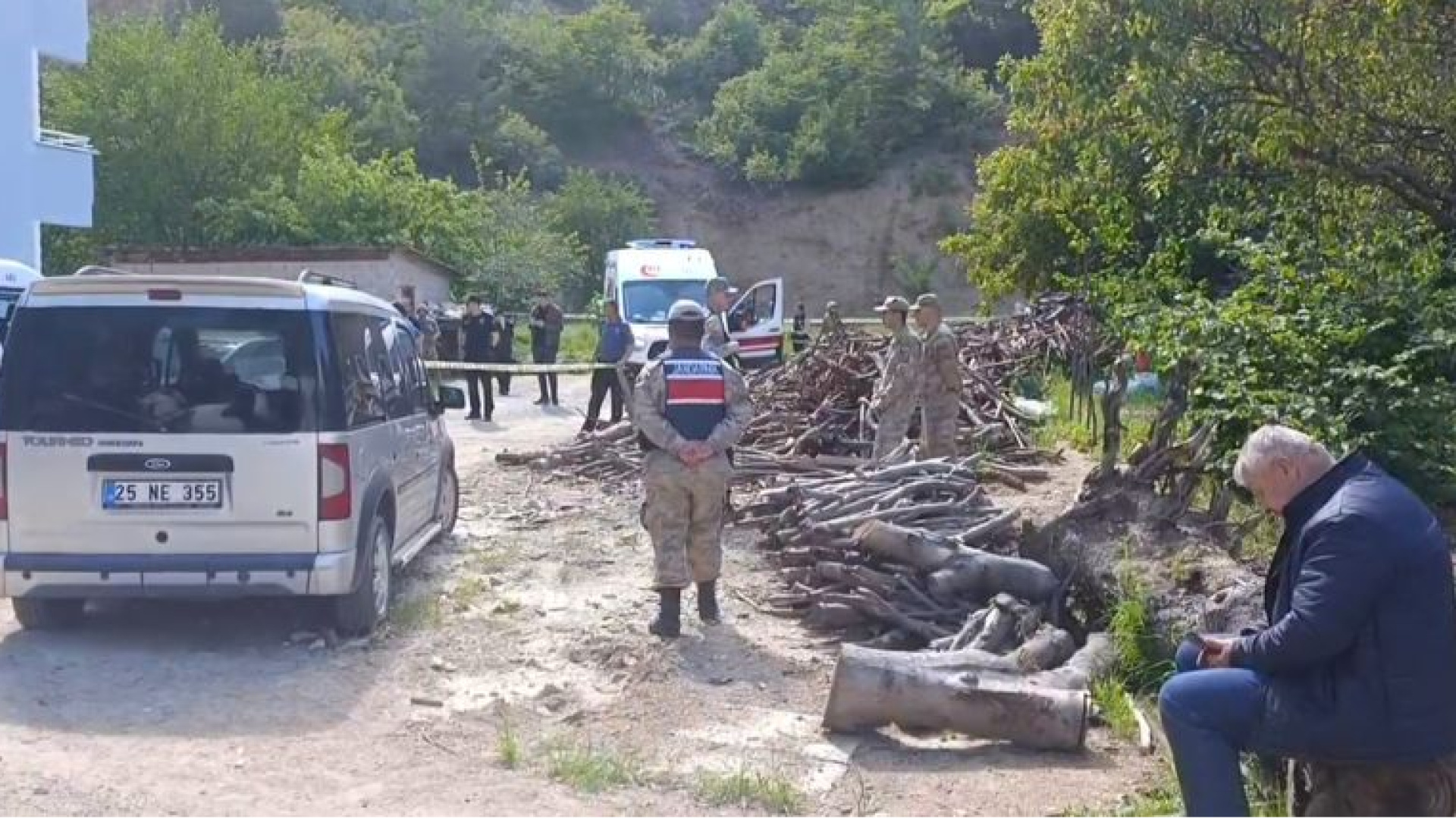 Gümüşhane'de Korkunç Cinayet: Eşini Odunla Döverek Öldürdü