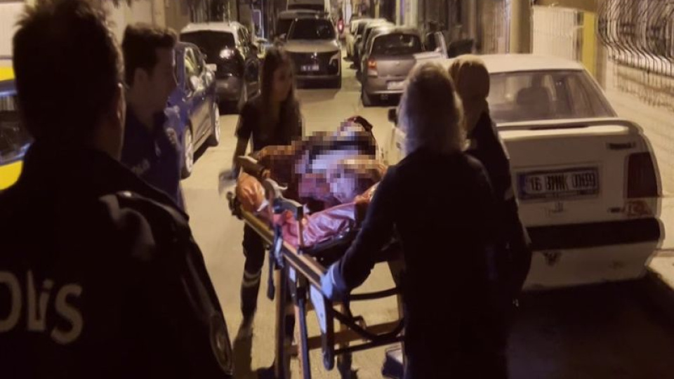 Oğlu tarafından bıçaklanan kadın öldü