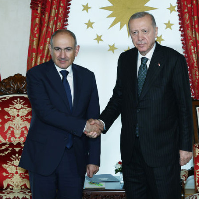 Cumhurbaşkanı Erdoğan, Paşinyan ile görüştü