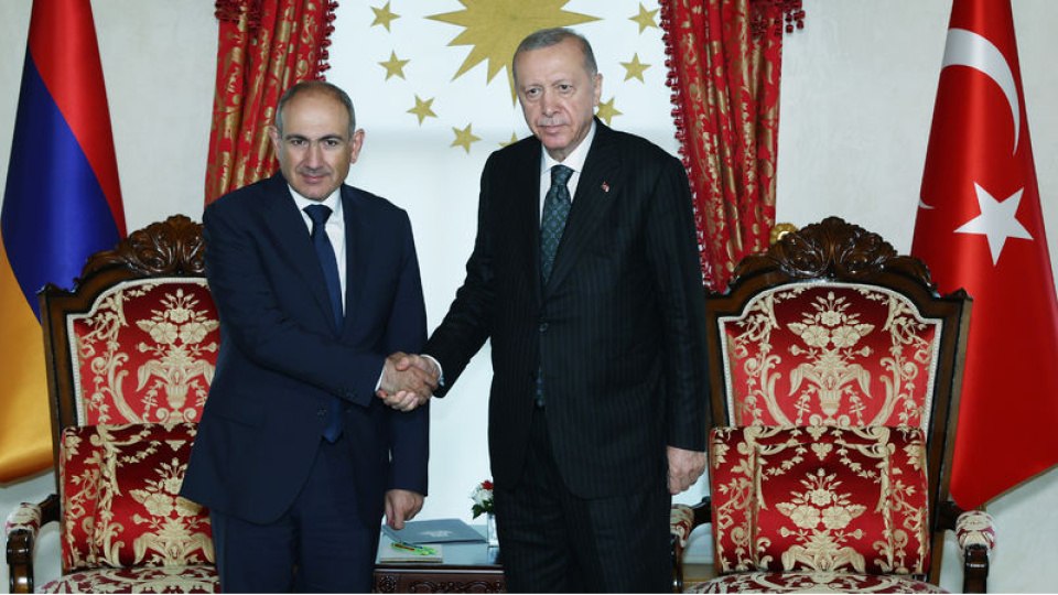 Cumhurbaşkanı Erdoğan, Paşinyan ile görüştü