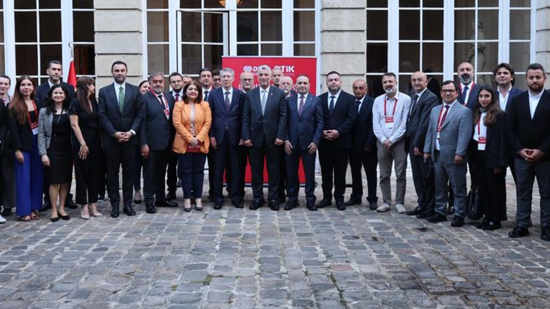 Bakan Bolat, Paris'te Türk ve Fransız İş Dünyasıyla Buluştu