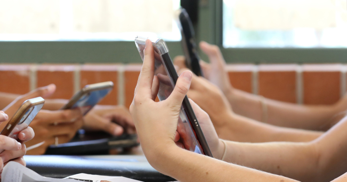 Avrupa'da okullarda cep telefonu yasağı yaygınlaşıyor