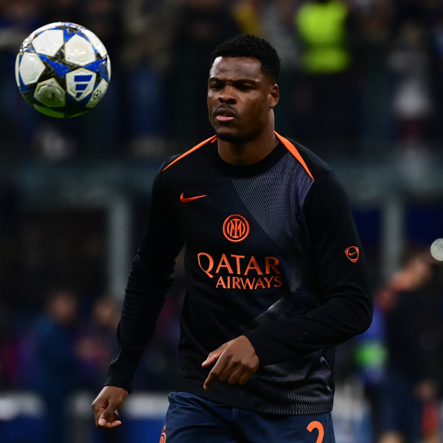 Dumfries Real Madrid yolunda!