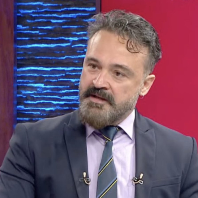 CHP'deki görevinden azledildi