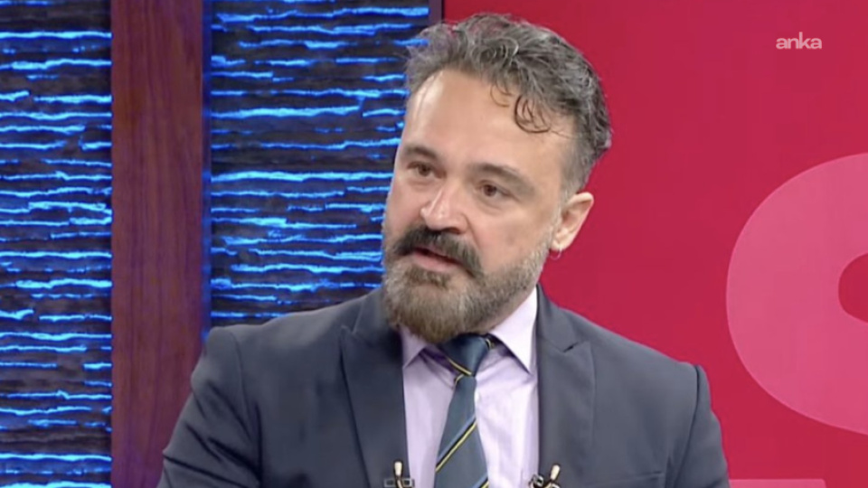 CHP'deki görevinden azledildi