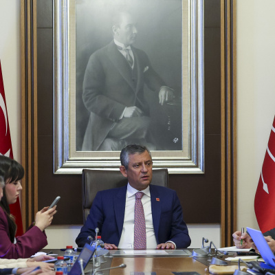 Özel'den yeni parti açıklaması