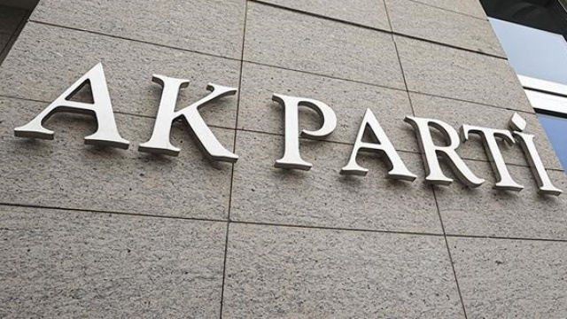 AK Parti'de 4 ilde görev değişimi