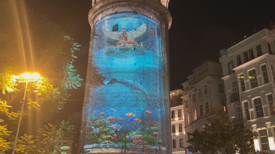 Galata Kulesi geleceği aydınlattı