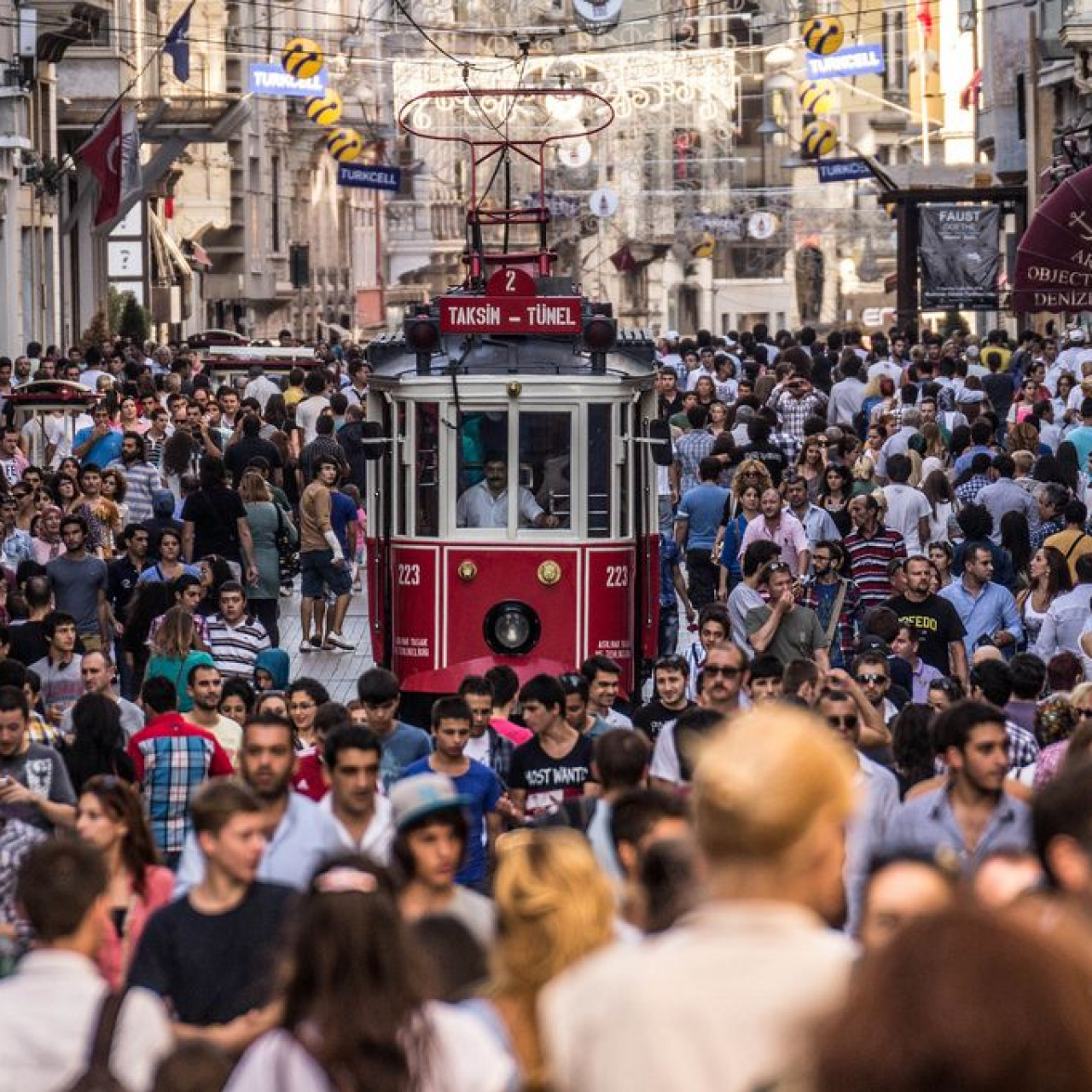 İşsizlik oranı nisanda yükseldi