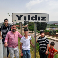 Öğretmenler ve imam hariç herkesin soyadı Yıldız!