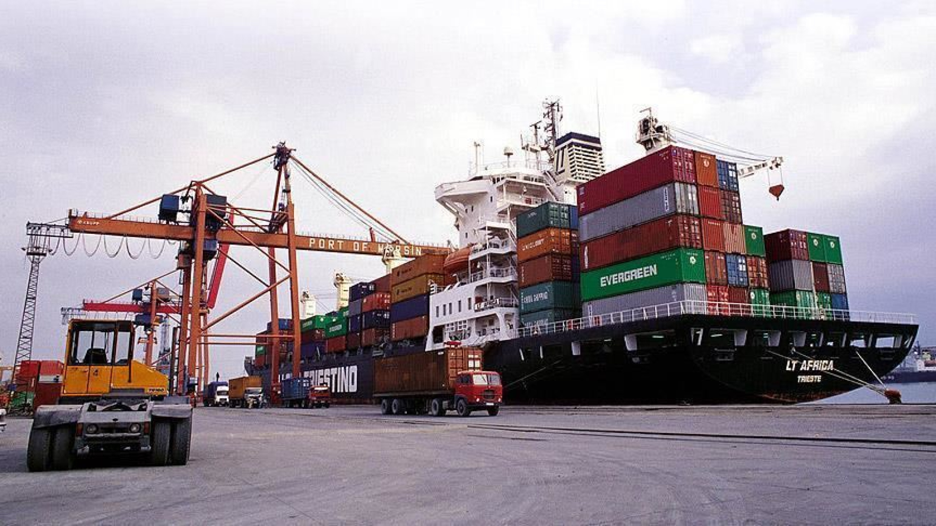 Mayıs ayında dış ticaret açığı son 9 ayın en düşük seviyesine geriledi