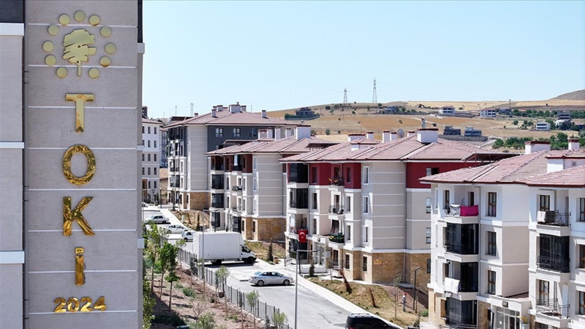 TOKİ 64 ilde 20 bin konutu satışa çıkarıyor: Fiyatlar ve ödeme seçenekleri