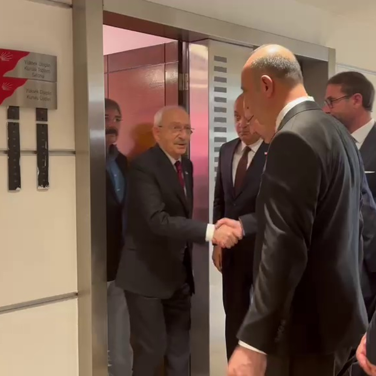 CHP'de Kritik Toplantı: İttifak İçinde Yeni Bir Dönem?