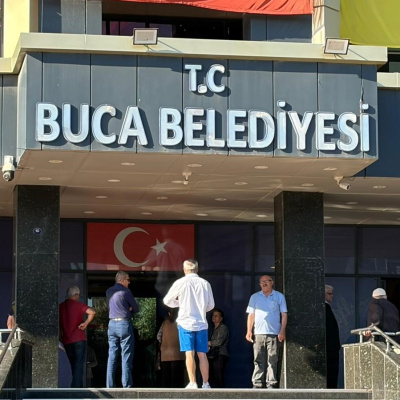 13 yarış atlı belediye memuru