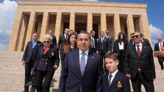 G.Saray'dan Anıtkabir'e ziyaret