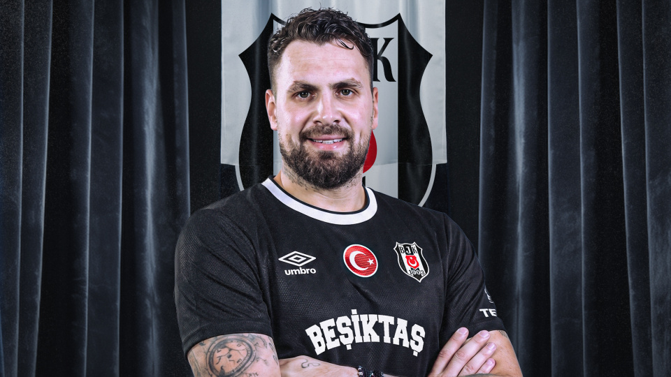 Beşiktaş sağ kanat transferini duyurdu!