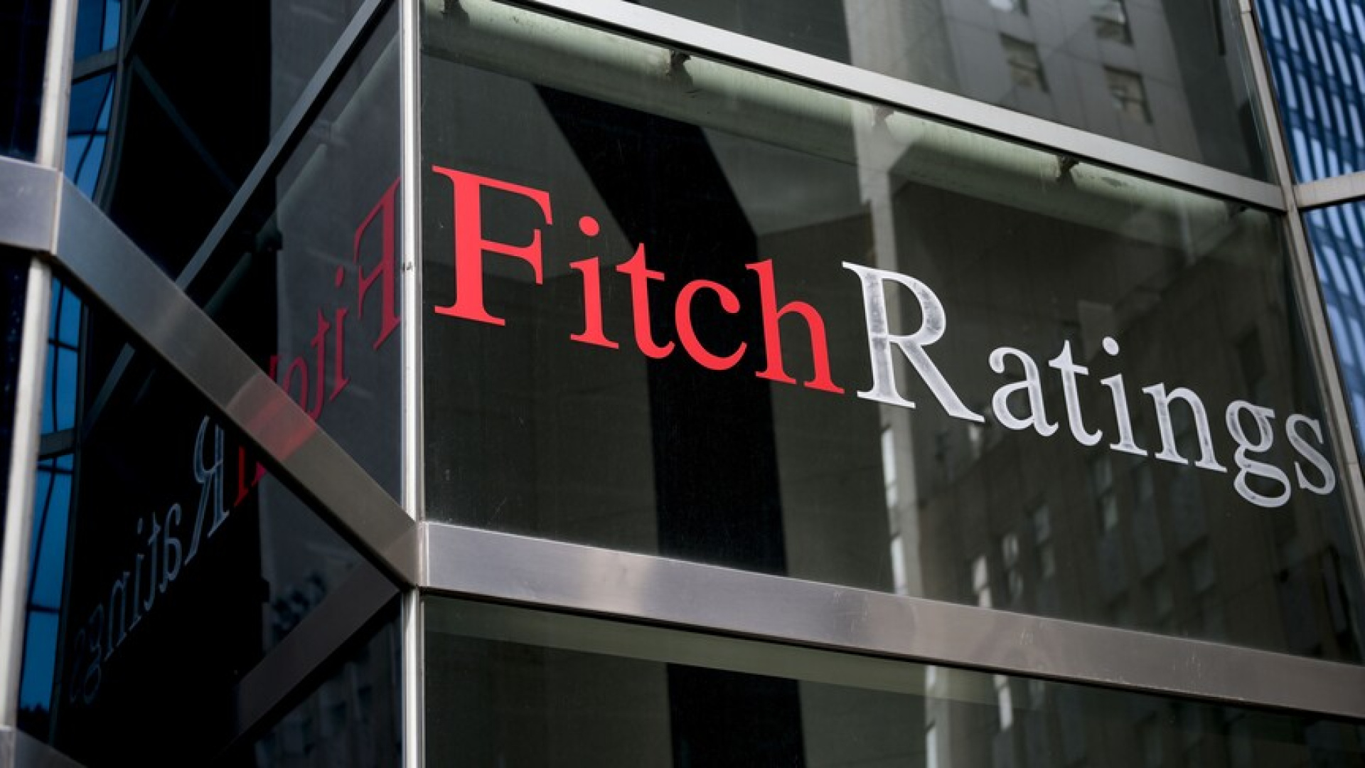 Fitch Küresel Büyüme Beklentisini Düşürdü, Petrol Krizi Etkili Oldu