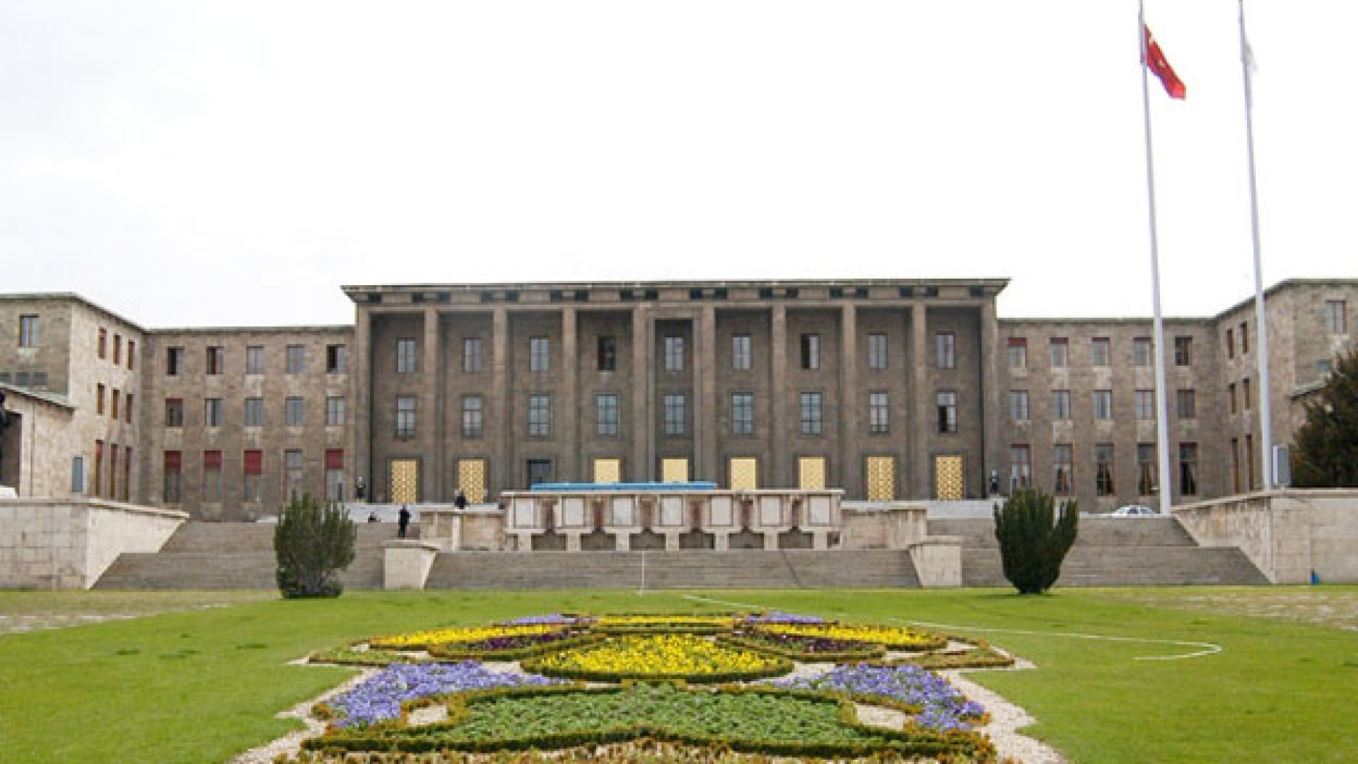 TBMM'de taciz davasında 4 sanığa adli kontrol kararı