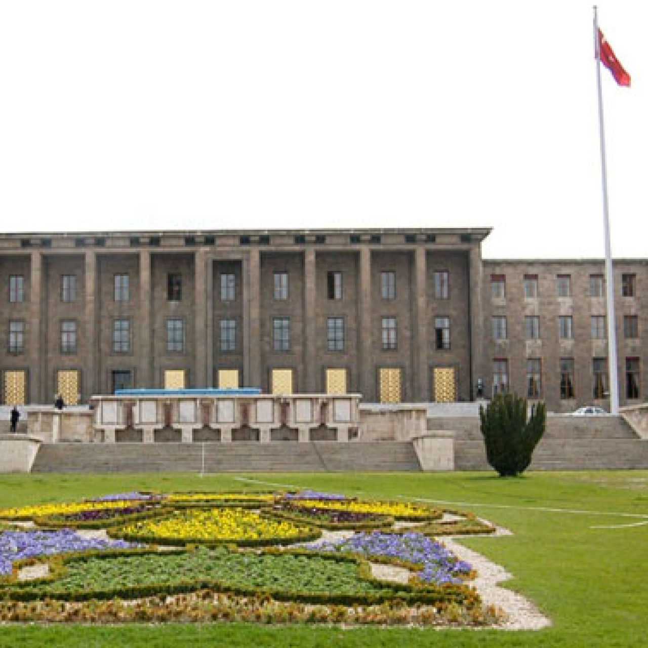 TBMM'deki taciz davasında 4 sanığa tahliye