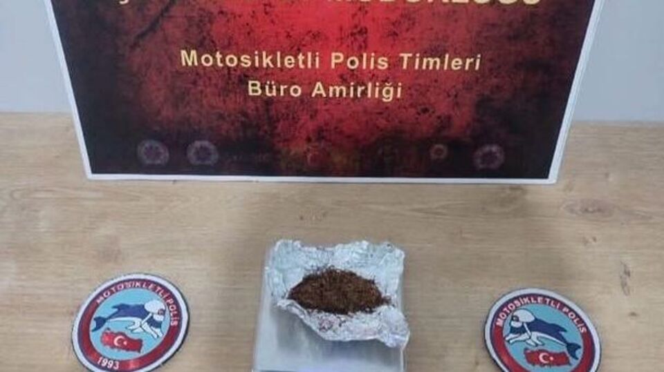 Okul önünde uyuşturucu operasyonu: 2 kişi tutuklandı