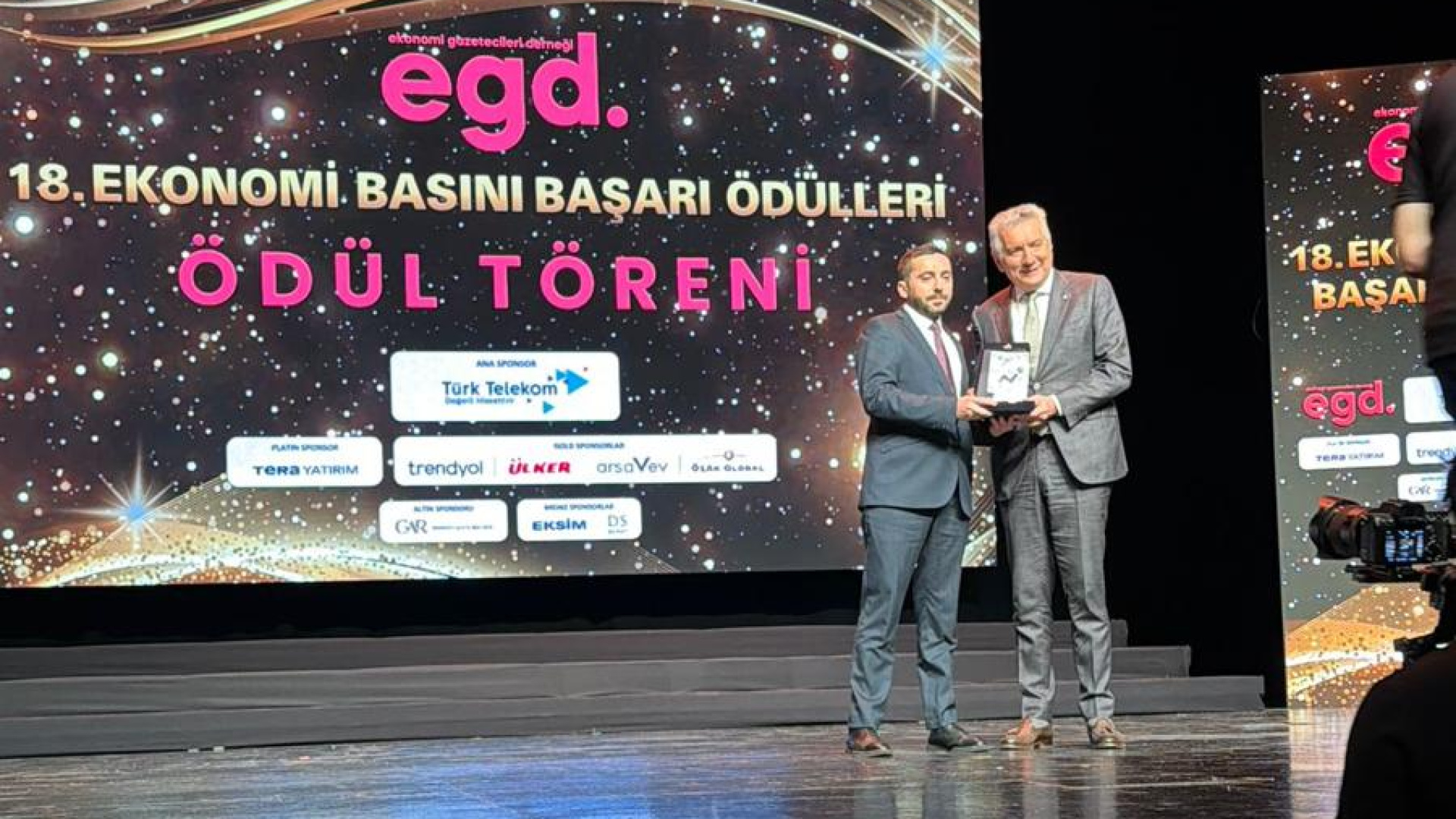 Habertürk Editörü Ahmet Hamdi Girgin'e 'Yılın İnternet Haberi' Ödülü
