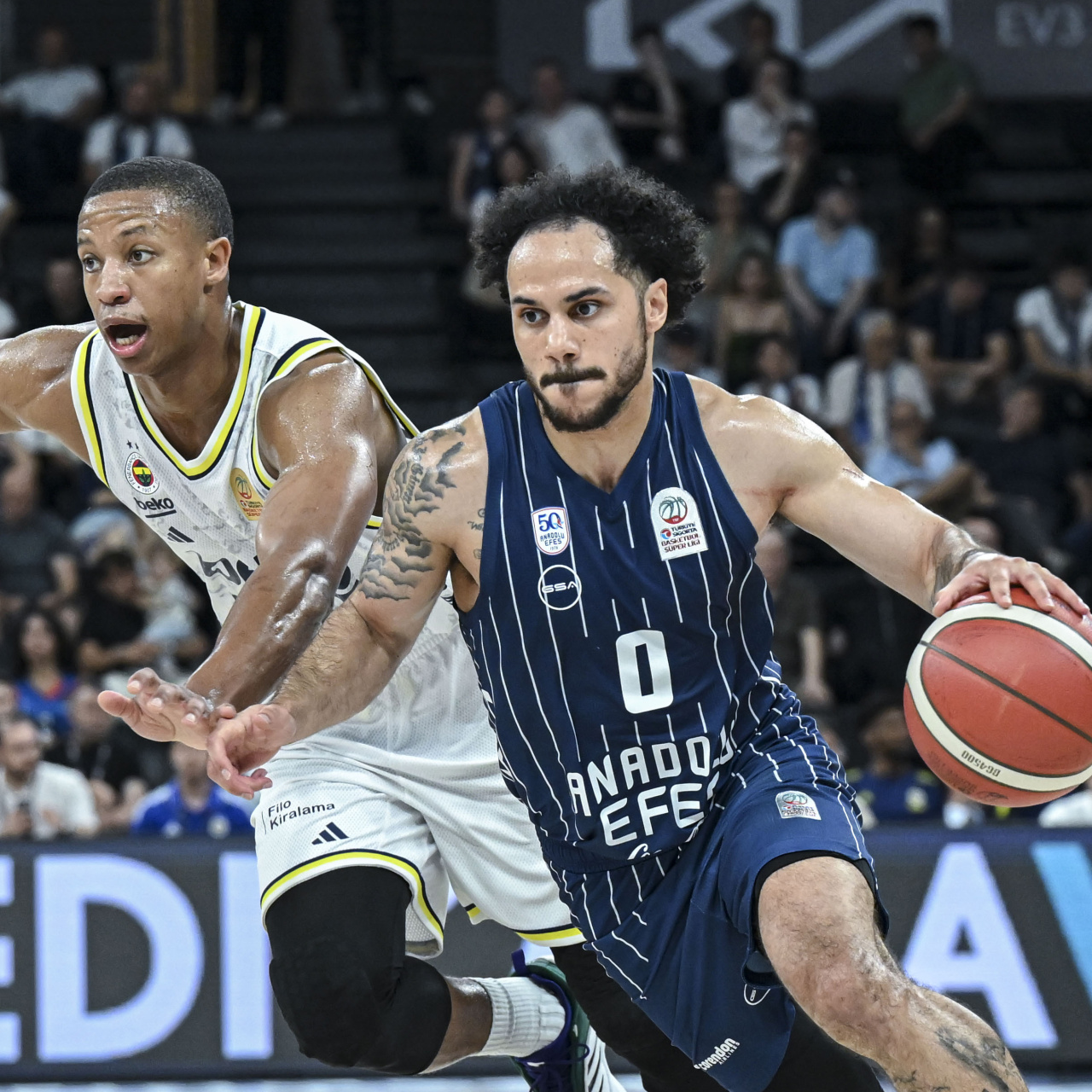 Efes seriyi 2-1'e getirdi