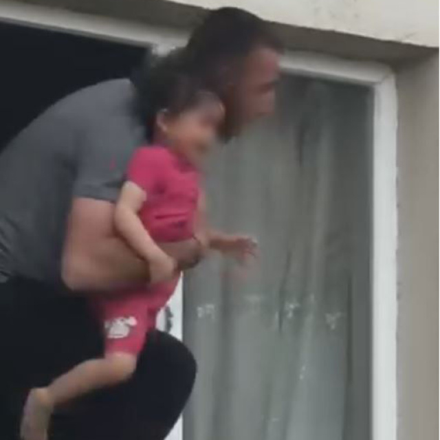 Küçük kızını rehin alan baba etkisiz hale getirildi