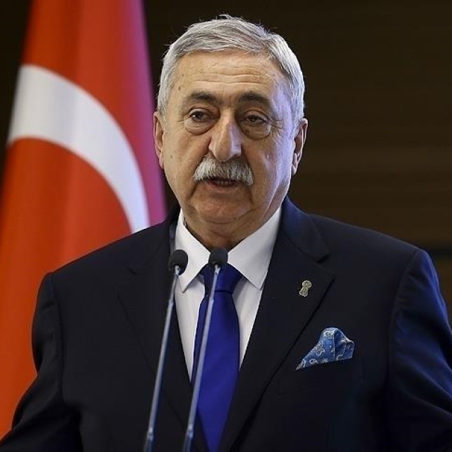"Genç nüfusun artması için tedbirler alınmalı"