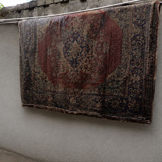 Islak halı şüphe çekti! Kadın katili yakalatan ayrıntı!