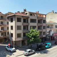 4 kişinin öldüğü çöken binanın çevresindeki yapılar yıkılıyor