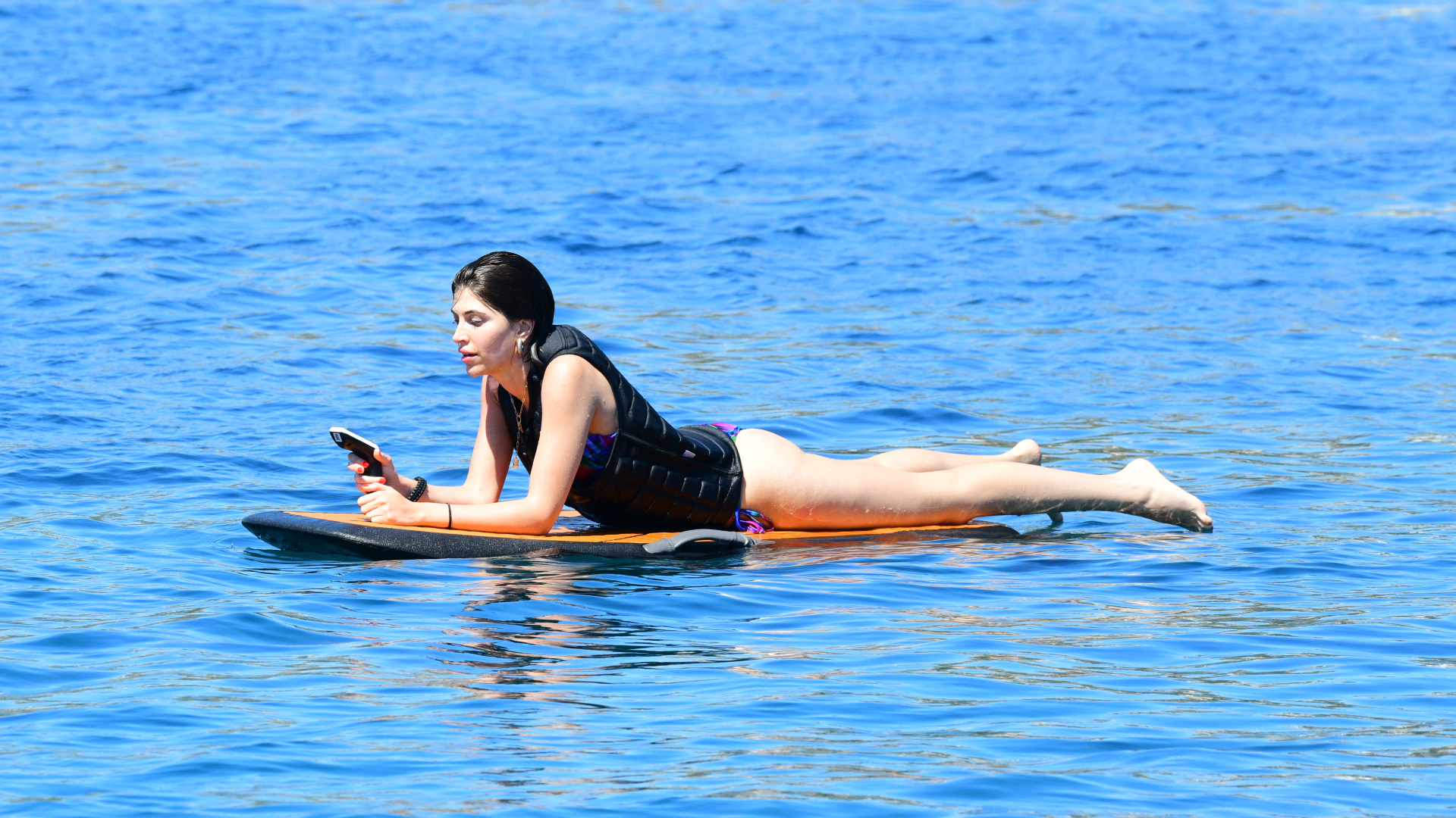 Beyza Gümülcine Yalıkavak'ta Su Sporlarındaki Hünerlerini Sergiledi