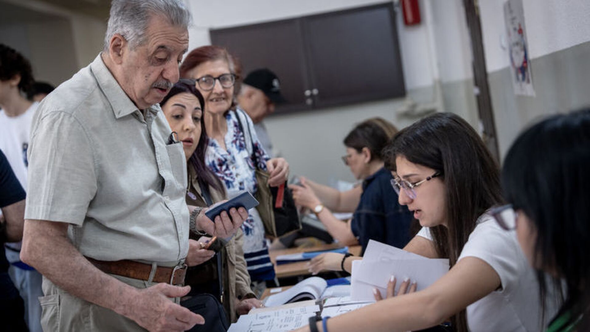 Ermenistan'da parlamento seçimleri tamamlandı, katılım yüzde 48,92
