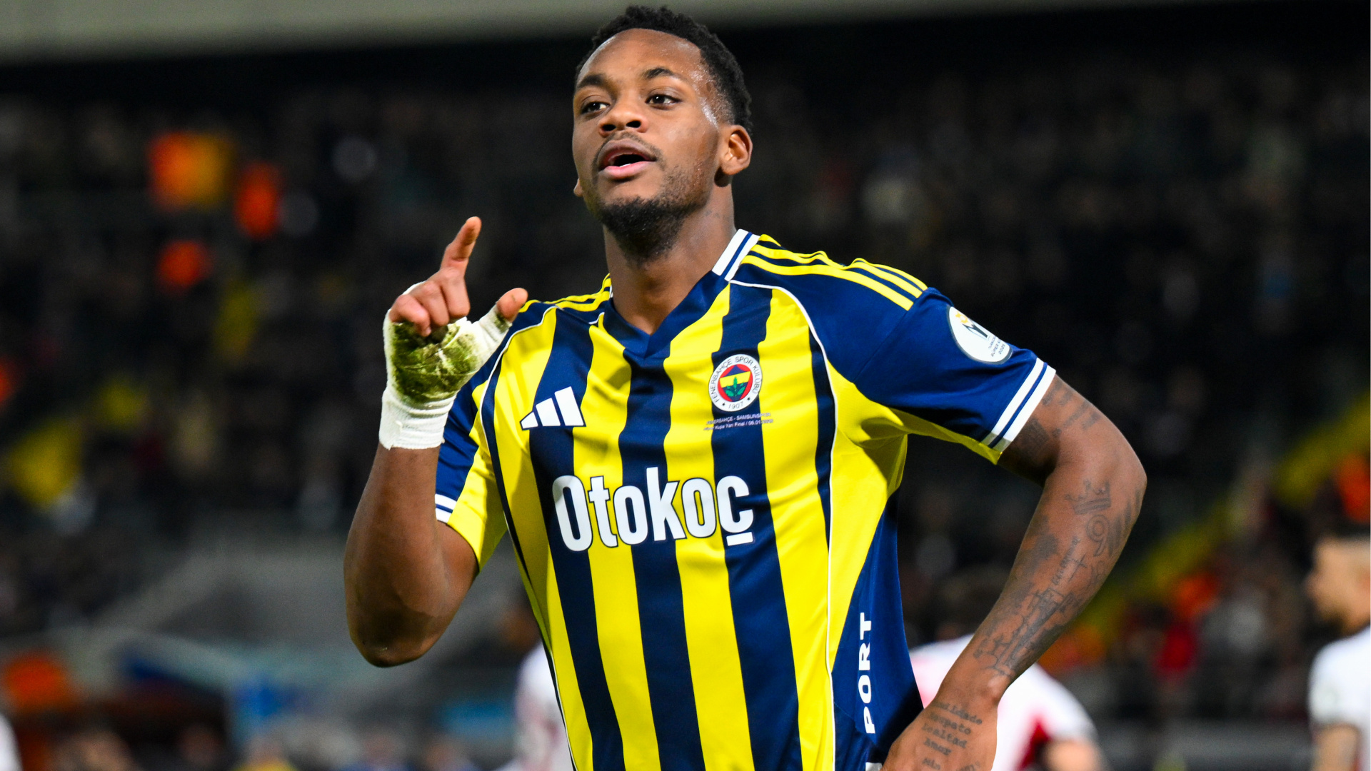 Jhon Duran Galatasaray'dan haber bekliyor! Kolombiyalı golcü transferi sıcak