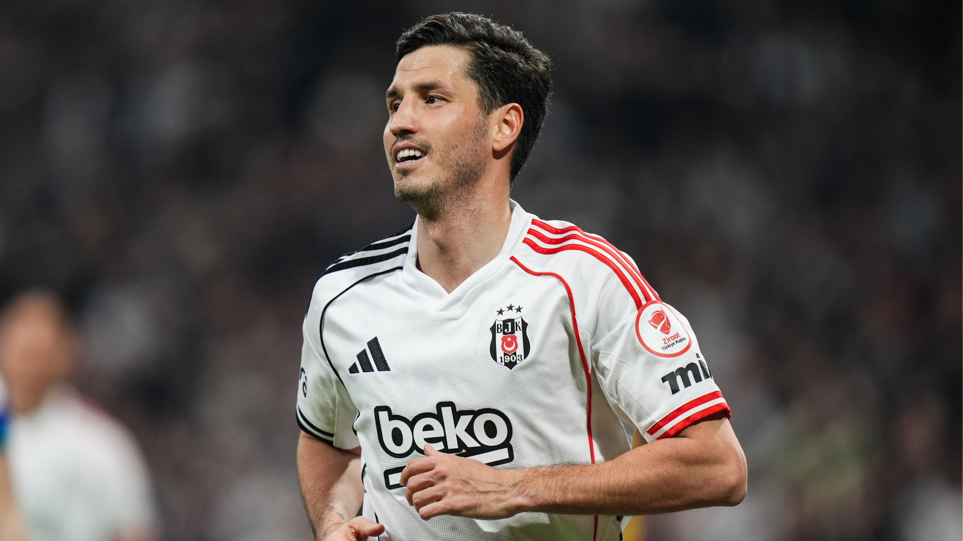 Beşiktaş'ta Salih Uçan opsiyondan uzak kaldı