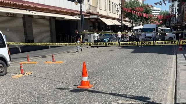 Diyarbakır'da banka şubesine saldırı!