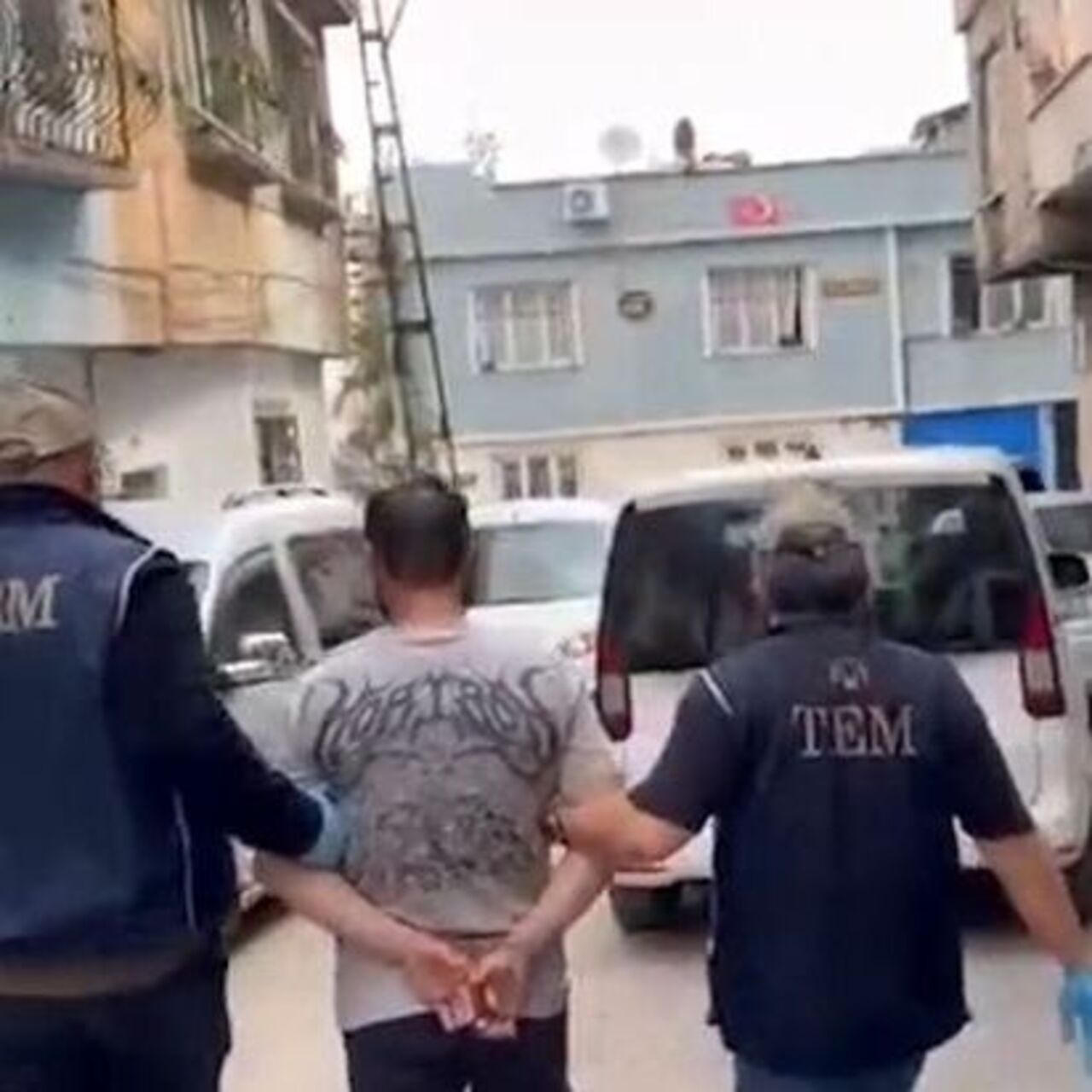 DEAŞ operasyonu: 13 zanlı yakalandı