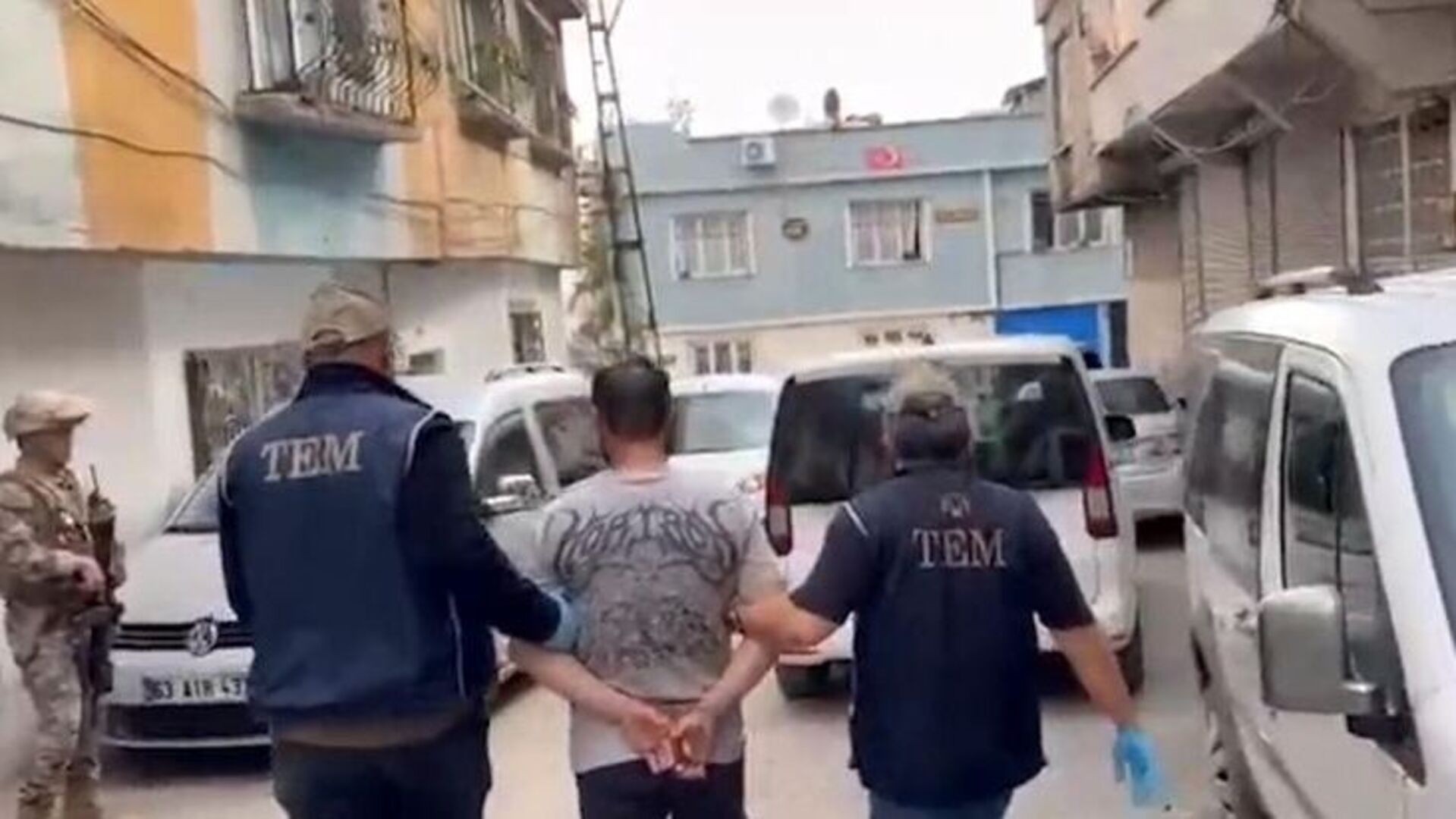 İstanbul'da DEAŞ operasyonunda 13 şüpheli yakalandı