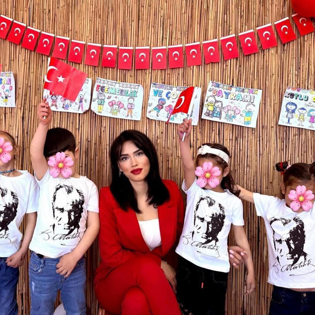 Irmak öğretmen acısı! Evinde ölü bulundu!