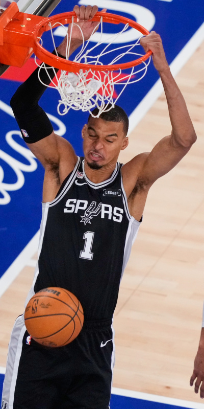 Spurs, Knicks karşısında seride öne geçti