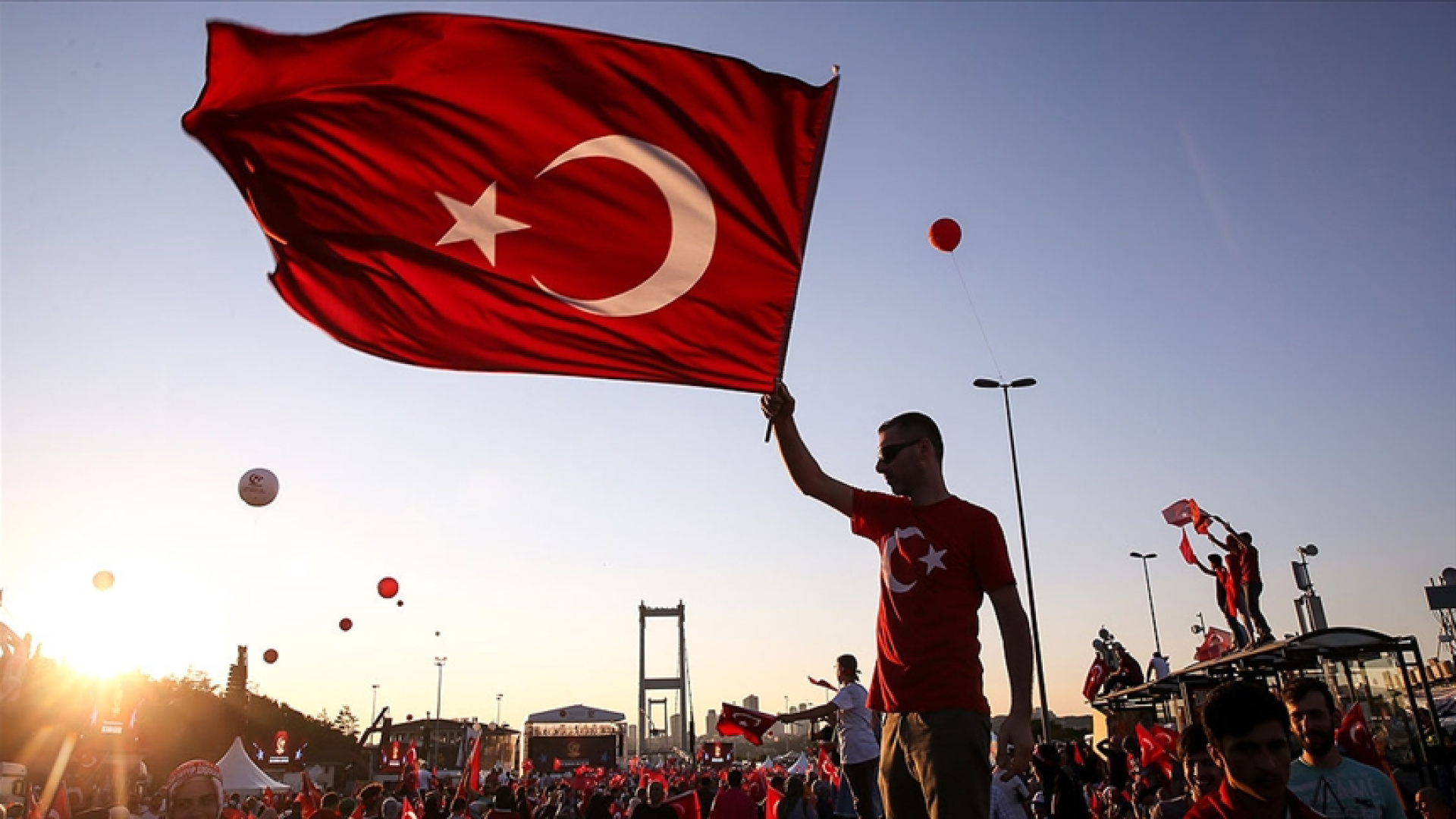15 Temmuz Resmi Tatil mi? 2026'da Hangi Güne Denk Geliyor?