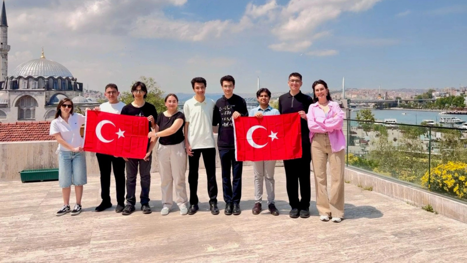 İstanbul'dan lise öğrencileri CERN'de deney yapacak! Team PionIST dünya birincisi oldu