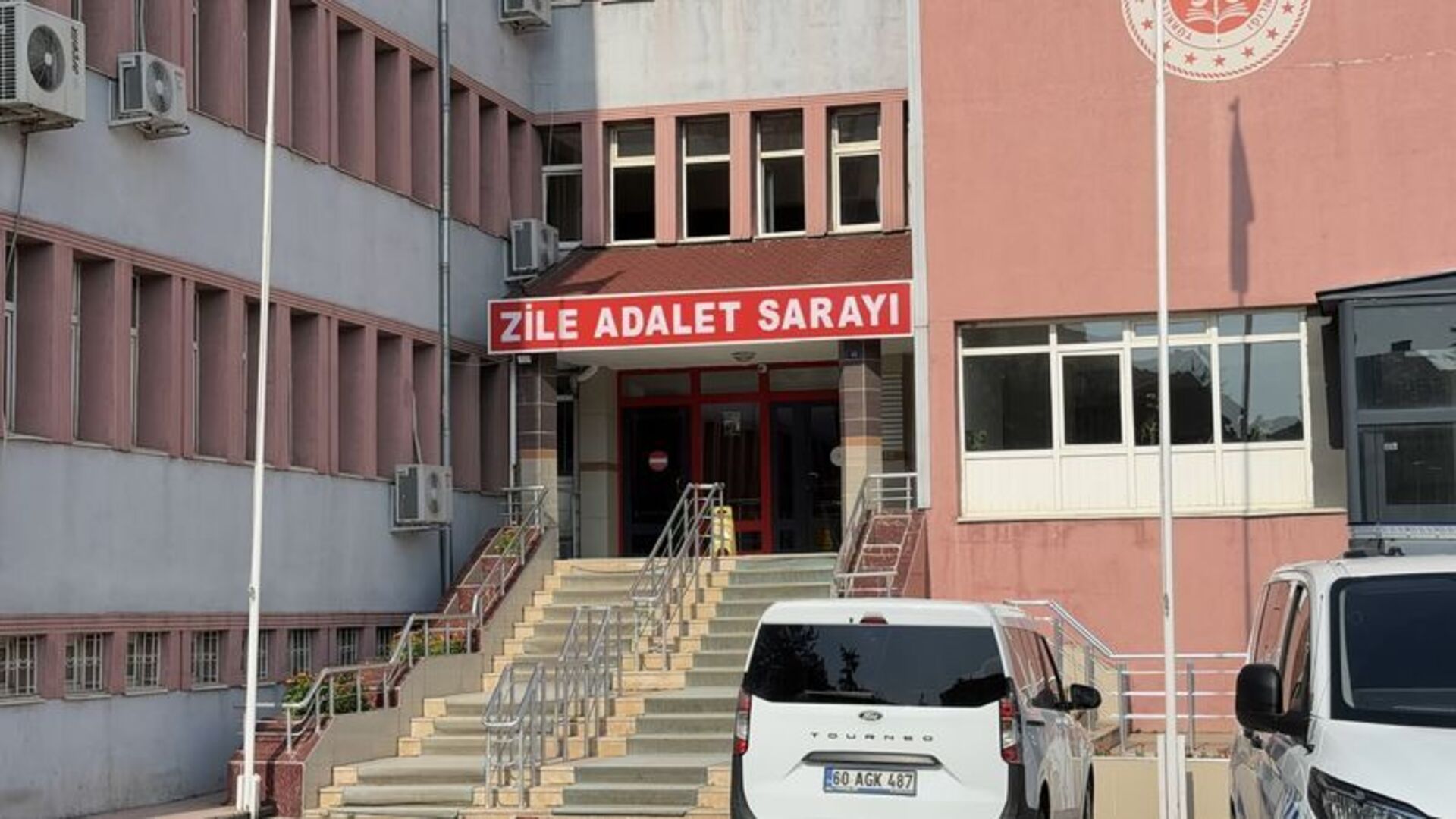 Tokat'ta genç kadın evinde ölü bulundu: Anne ve 2 kız kardeş tutuklandı