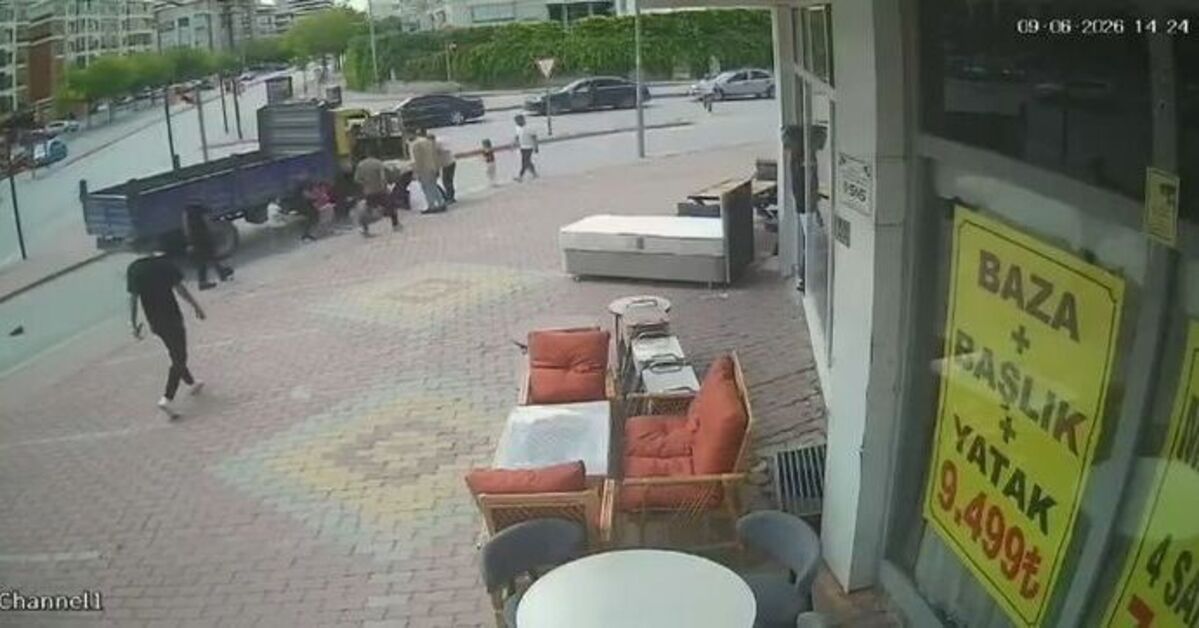Konya'dakamyonet çarpması sonucunda çocuklar yaraşıyor