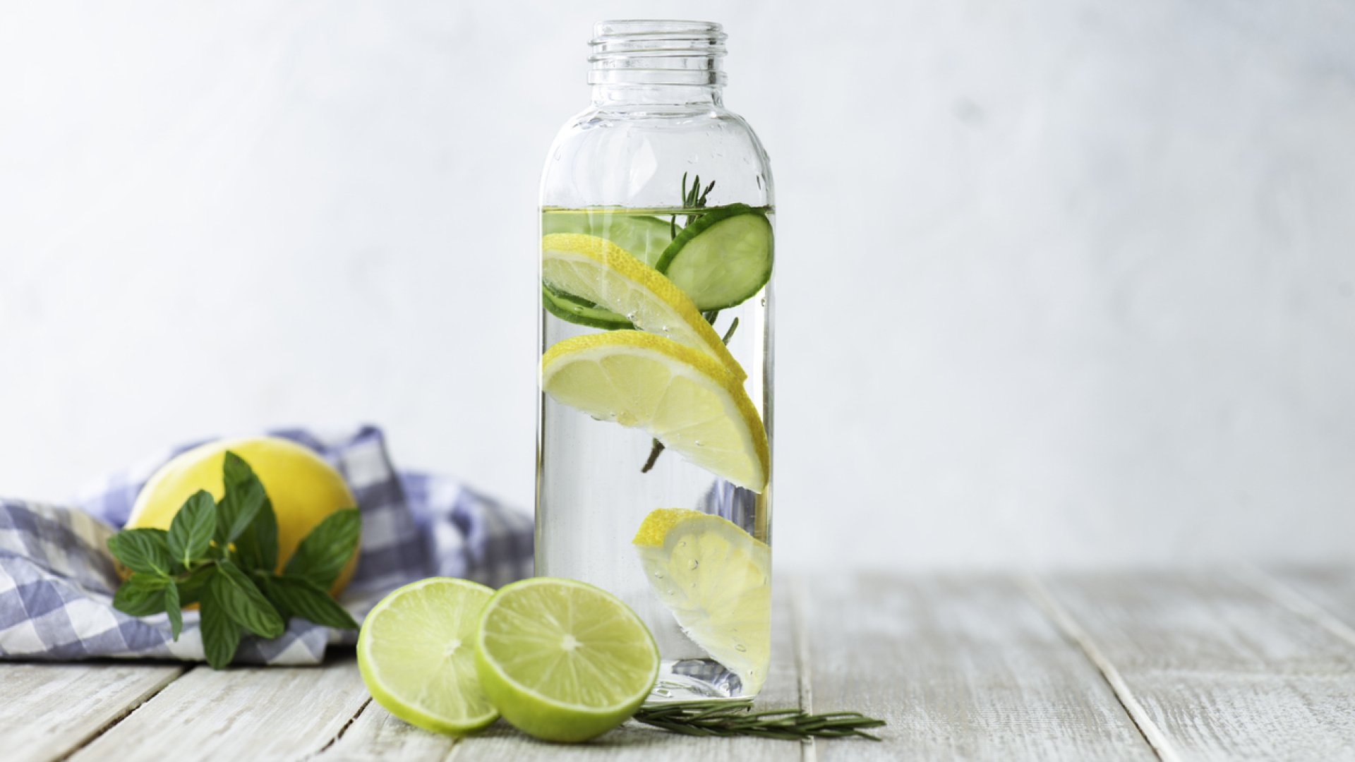 Detoks Suyu Gerçekten İşe Yarıyor mu? Uzmanlar Uyarıyor