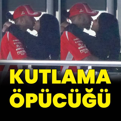 Kutlama öpücüğü