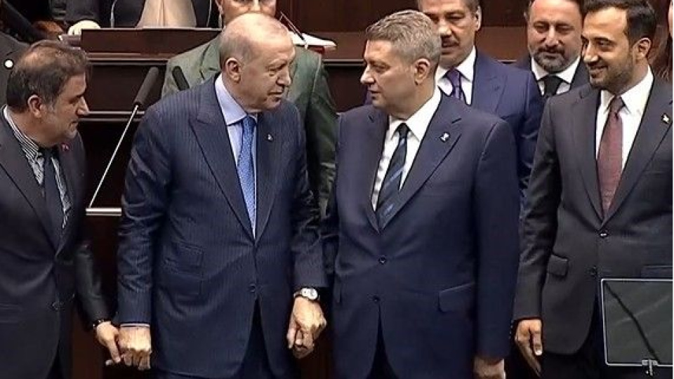 Ersin Beyaz AK Parti'ye katıldı